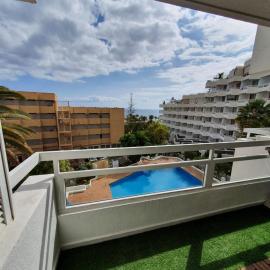 Hideaway Tenerife Holiday Apartment Las Américas, hotel in Playa Fañabe