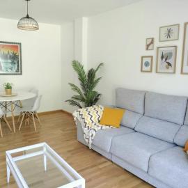 Acogedor apartamento en Anguiano, hotel in Anguiano