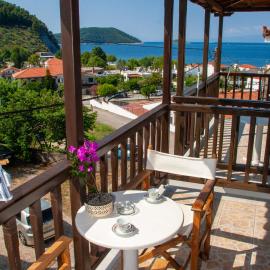 Aris Junior Studios Neo Klima Skopelos, khách sạn ở Neo Klima
