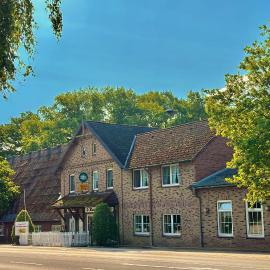 Landhotel Vessens Hoff, hotel i Buchholz in der Nordheide