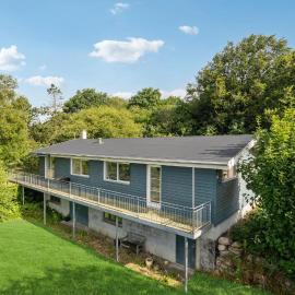2 Bedroom Awesome Home In Give