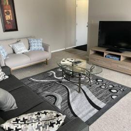 Exquisite 2 Bedroom Apartment, hotel em Camrose