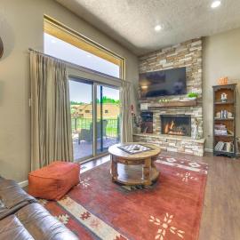 Patio & Mountain View! Ruidoso Golf Condo