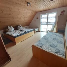 tAllhouse drei Räume u Bad, hotel em Eggolsheim