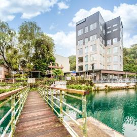 Shui Yang Lakeview House with Elevator, hotel i Yuchi