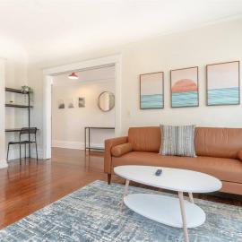 Modern Apt near all conveniences, hotell i Oakland
