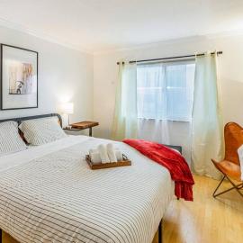Condo in Most sought after neighborhoods, hotell i Oakland