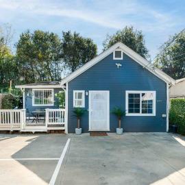 Modern Cottage near many conveniences, hotell i Oakland