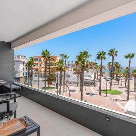 Elegance Apartment "Seaside Retreat"