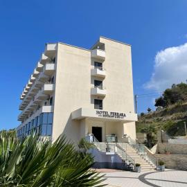 Hotel Ferrara, hotell i Durrës