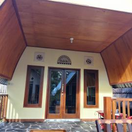 Two One bungalow, hotel in Gili Meno