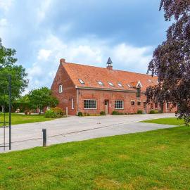 Hulstehof, hotel in Zarren