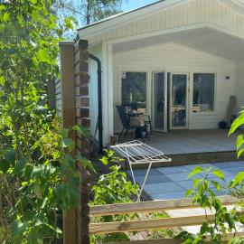 Newly built cottage the East Coast's Riviera, ξενοδοχείο σε Timmernabben