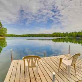 Wetmore에 위치한 호텔 Waterfront 'UP Badger Lodge BnB' on Powell Lake
