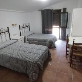 Casa Marcelinas por habitaciones, hotel in Samper del Salz