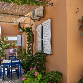 Katerina Rooms & Studios, hotel a Palekastron