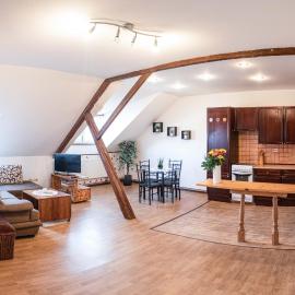 Podkrovní Apartmán Na Náměstí