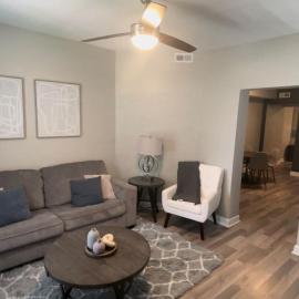 Cozy Portsmouth Retreat 2BR 1BA, Hotel in Portsmouth
