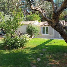 Le Cabanon, Hotel in Maussane les Alpilles