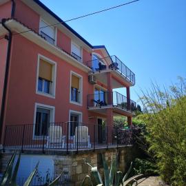 Apartment & Rooms Lilis, hotel in Izola