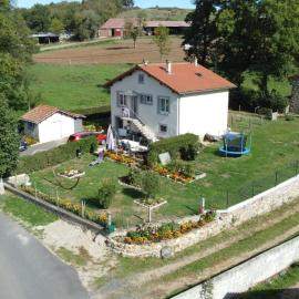 Halte à Veyrac: Lavoûte-sur-Loire şehrinde bir otel
