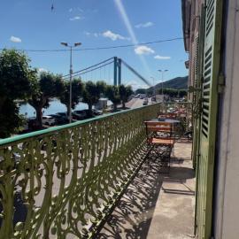 Appartement privé « Rive Droite », Hotel in Serrières
