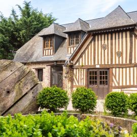 Gites - Domaine de Geffosse, hotel in Pont-lʼÉvêque