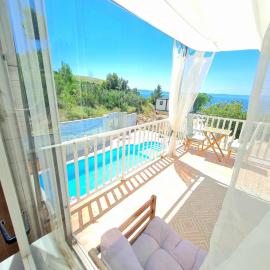 Natua Apartment, hotel in Krvavica