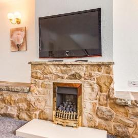 Delightful Garforth Home، فندق في غارفورث