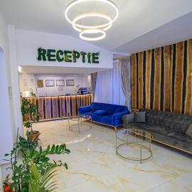 Hotel Proton โรงแรมในเนพทุน
