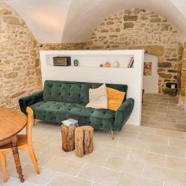 Studio Spacieux de Caractère