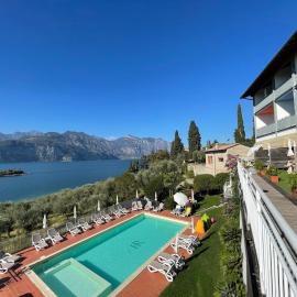 Hotel Roma Aparthotel, hotel a Malcesine