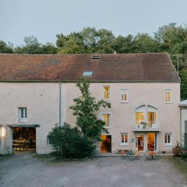 La Boule d'Or - Auberge créative، فندق في كلاميسي