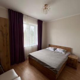 Апартамент на берегу Иссык - Куля, hotel in Chon-Sary-Oy