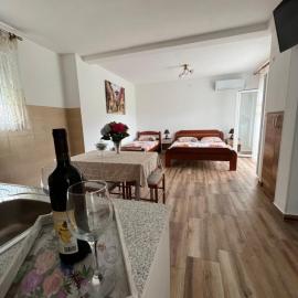 Apartment Kovach Kuti