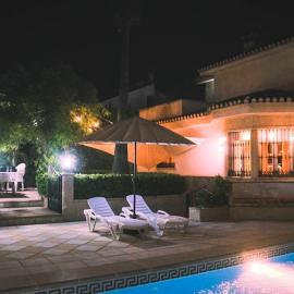 Villa del Mamut, Padul Granada, hotel v mestu Padul