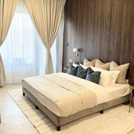 Contemporary Studio in Masdar, hotel en Al Qurayyah