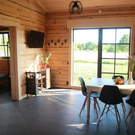 Dundaga Axe & Archery guesthouse โรงแรมในDundaga