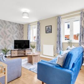 Contractors Retreat 3 bedroom house, sleeps up to 7, free parking