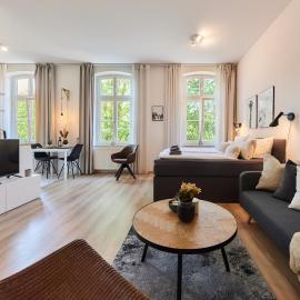 STUDIO3 zentral und ruhig mit Parkplatz, 5 min z Bali-T und GOP, Boxspringbett