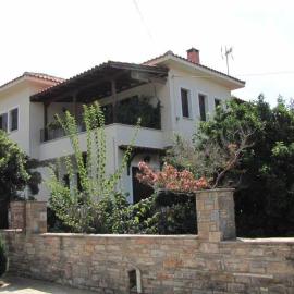 Rafaela House, hotel em Milína