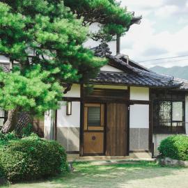 古民家宿るうふ 蔦之家 Heritage Villa LOOF Tsutanoie, khách sạn ở Koshu