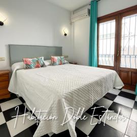 Micaela Charming Hostal, hotel in Torremolinos