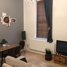 Fusilier apartment wrexham city، فندق في ريكسهام