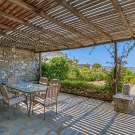 Seaview Maisonette In Paros, hotel in Krotiri