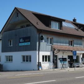 MBar, hotel Altnau városában 