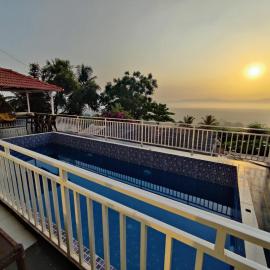 WhiteHouse Homestay by Oxystays Hospitality, hotel u gradu Alibaug