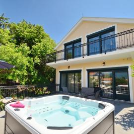 Kjara Lux Apartment, hotel v destinaci Tivat