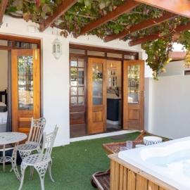 Mitre's Edge Orchard Suite