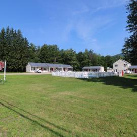 The Villager Motel、バートレットのホテル